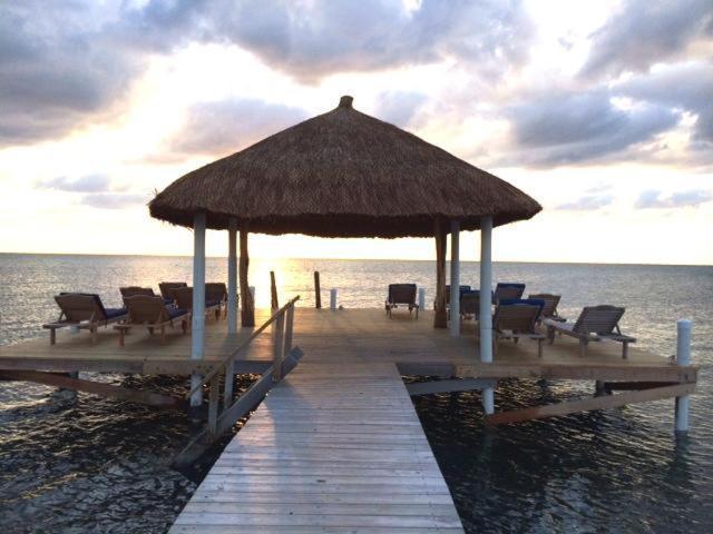 Caribbean Sunrise Villa Caye Caulker Buitenkant foto