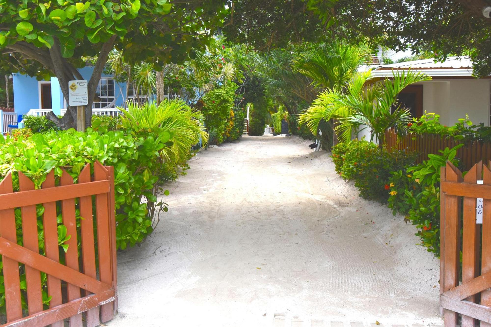 Caribbean Sunrise Villa Caye Caulker Buitenkant foto